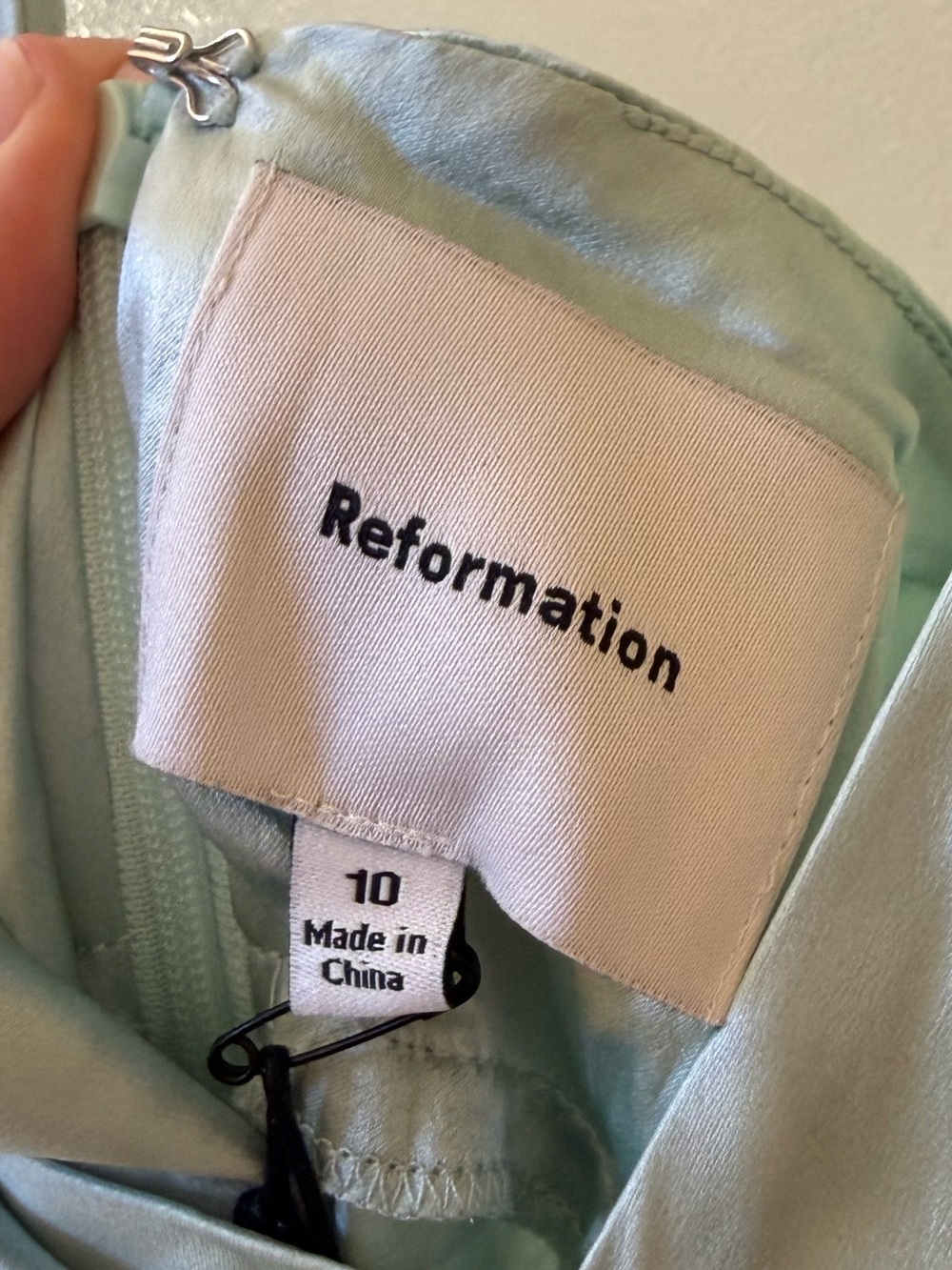 🆕 REFORMATION Daniela Silk Maxi Dress in Sea Glass Sz 10 - Picture 5 of 7